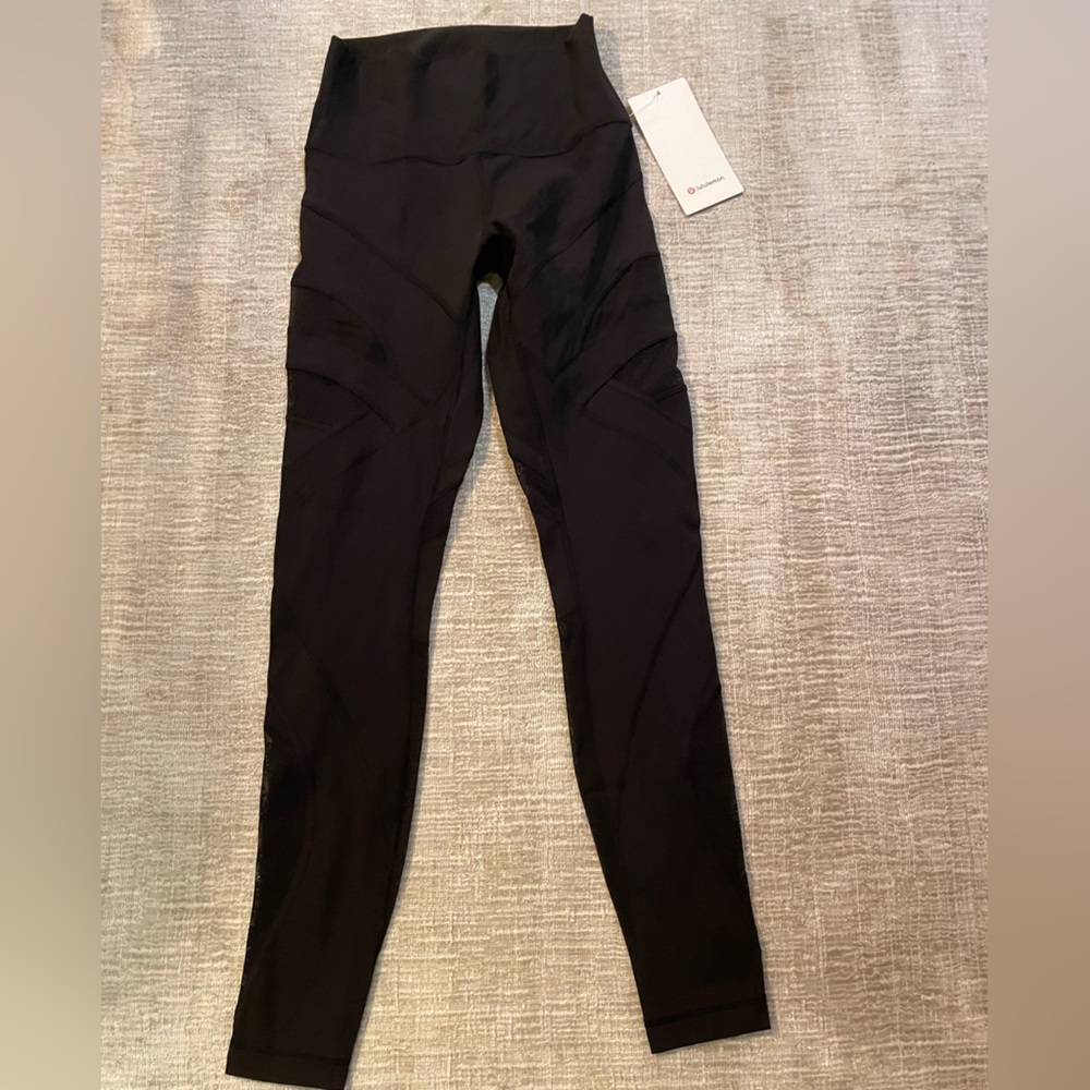 Wunder Under HR Tight *MESH woman’s 6